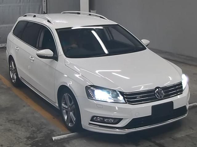 538 Volkswagen Passat variant 3CCAX 2015 г. (ZIP Tokyo)